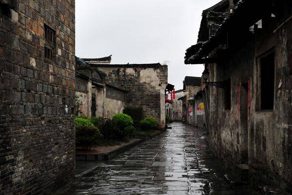 我国最奇怪的古城，明明处于湖南，游客却以为在贵州
