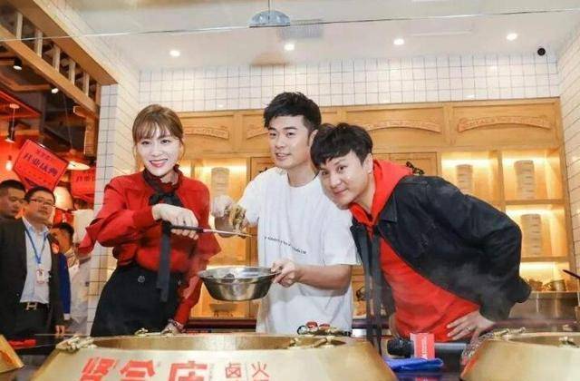 原创明星副业知多少？陈学冬海下跑酷王一博、邓伦、周杰伦各不同