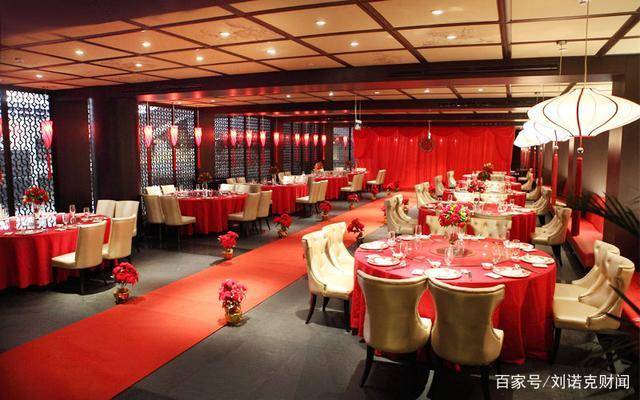 否认自己富二代身份的汪小菲和张兰的失意生意经_员工_新店_全国