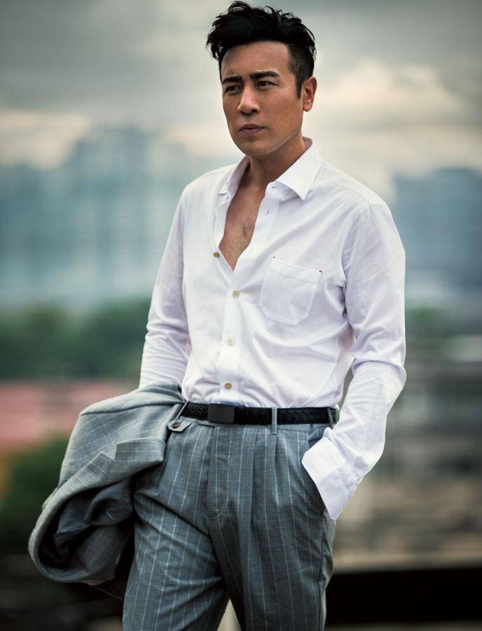 原创大叔代表于和伟真不给年轻人退路西装沉稳又帅气气质到位