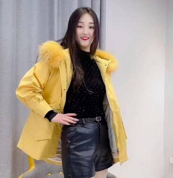 解封后陈亚男发动态,感谢网友支持,气质大变,却被嘲讽没文化_朱小伟