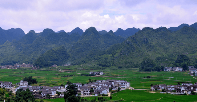 贵州有一地貌奇观，全称200多千米，其中八卦田更是引人注目！