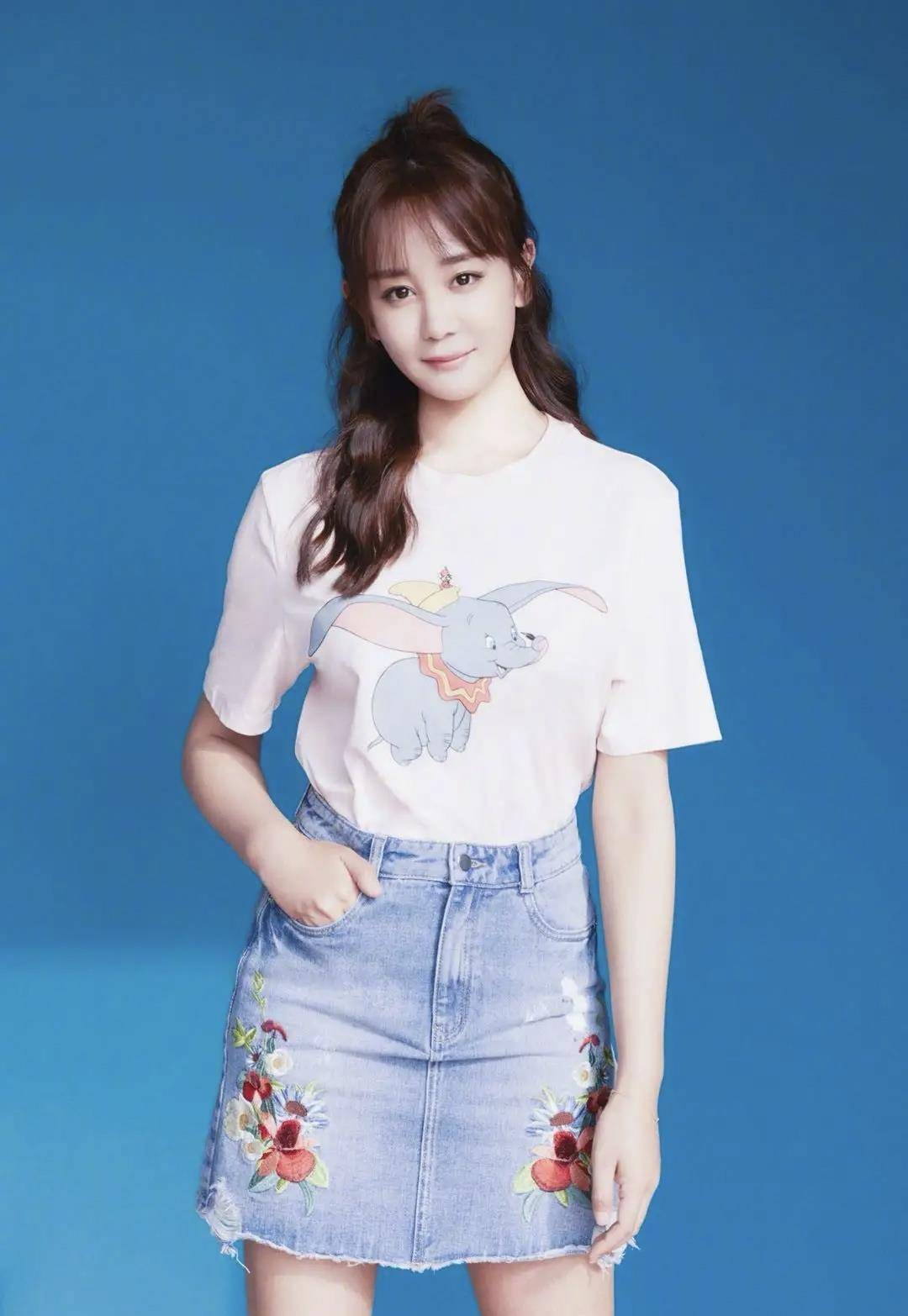 原创海陆玩下衣失踪外套挺长看不清内搭扎丸子头真可爱