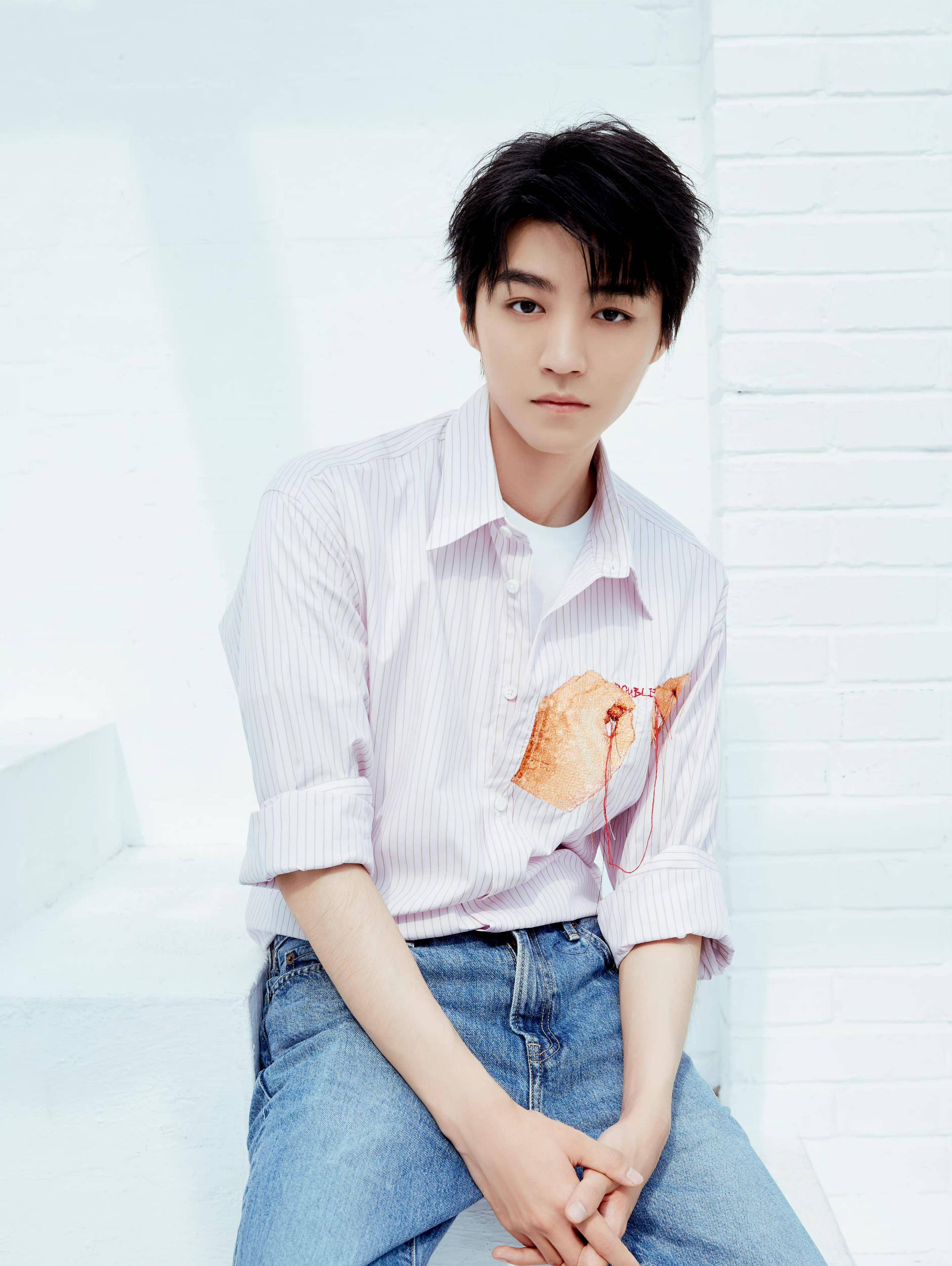 王俊凯在剧组拍戏已经两个月了,而且王俊凯是一个工作和生活特别分离