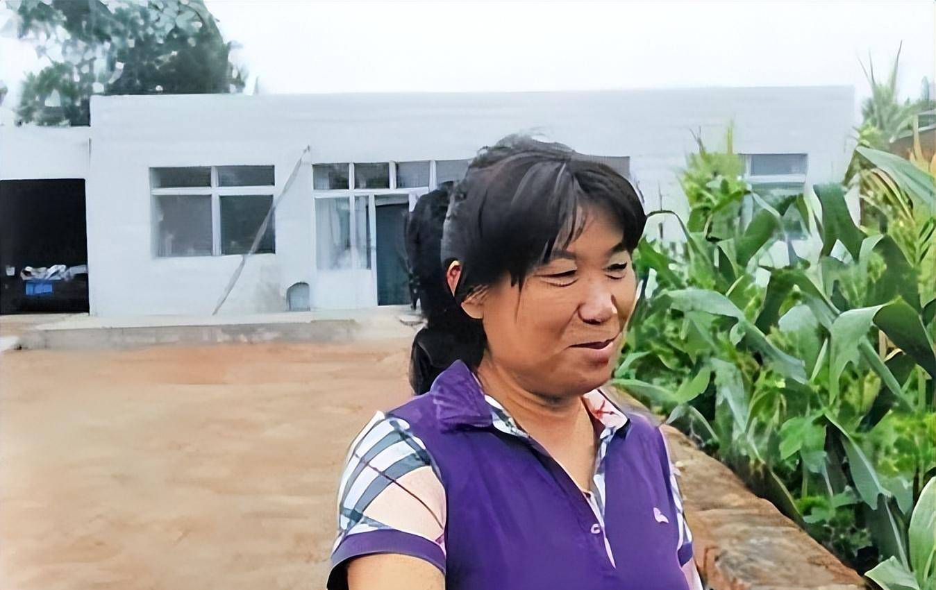 叛徒姚莉:采访说他不懂中文,但作为中国人拒绝夺冠,结局很幸福_举重