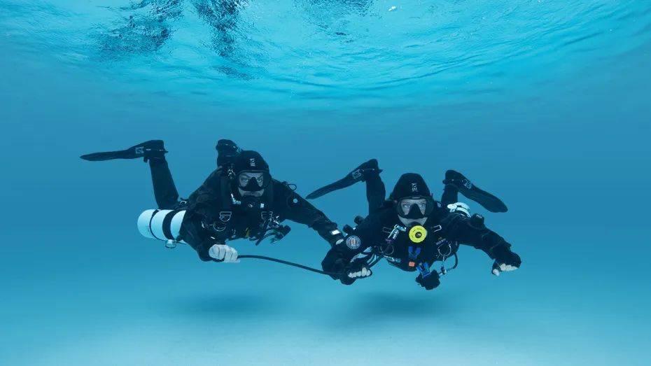 在开放水域使用侧挂的理由_潜水_配置_装备