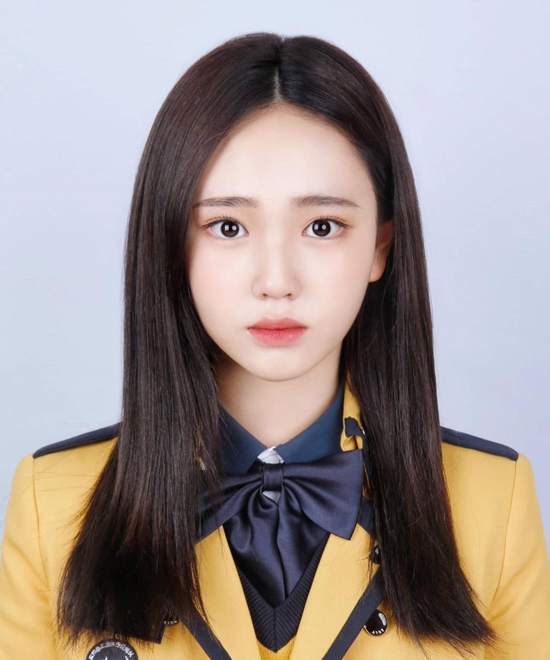 原创国外童星不长残素媛逆天腿长变打女金裕贞教科书式变美