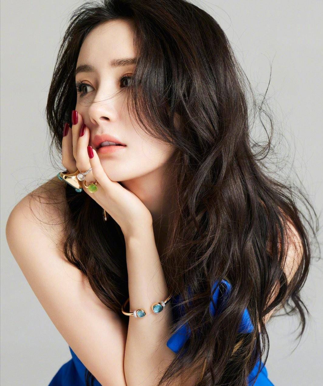 半个娱乐圈都在用的方法,不是整容_牙齿_脸型_明星