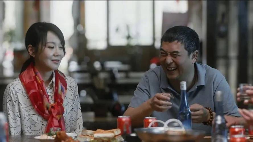 身价上亿的她认赵本山当哥,离婚后3次吃“嫩草”