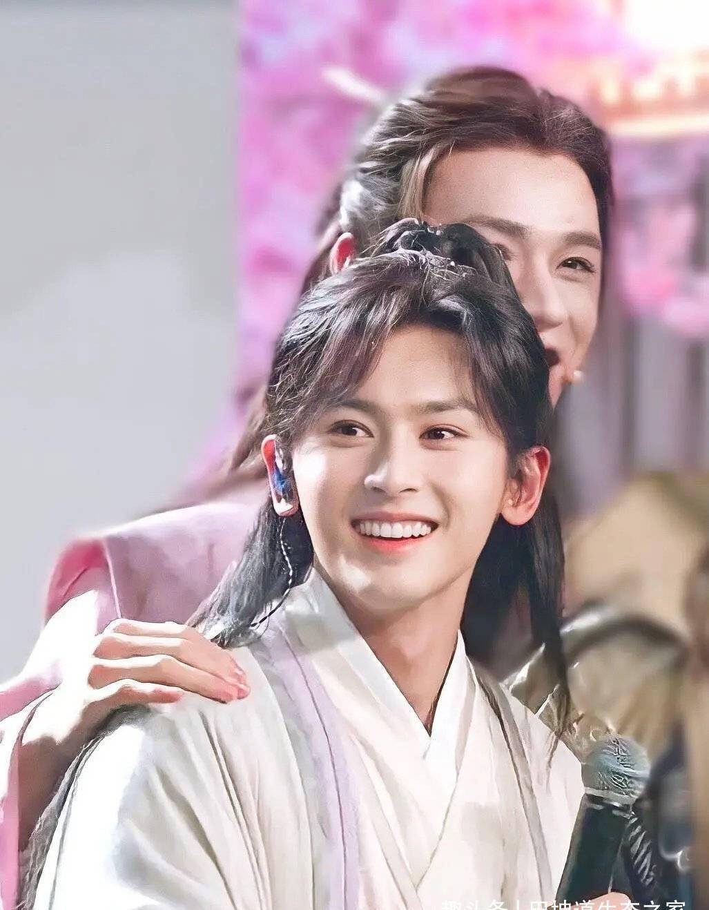 告别演唱会结束,一部剧,在春天带给了我们美好的回忆_张哲瀚_龚俊