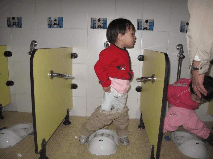 如何引导孩子如厕？男女宝宝如厕训练区别？