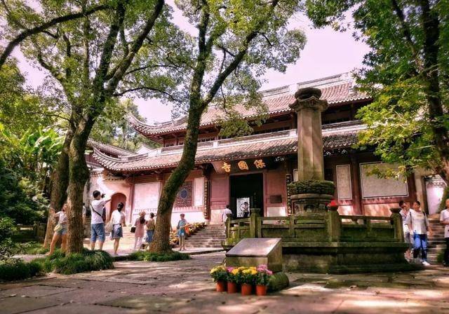 2000多年的古寺，始建于东汉，浙江这一古寺，古色古香，古韵十足