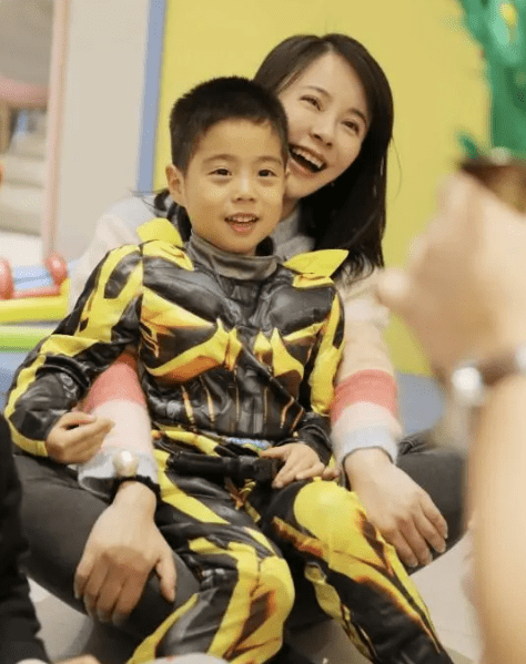 她与大23岁刘威在一起8年被分手转身嫁大8岁2婚演员如今怎样了