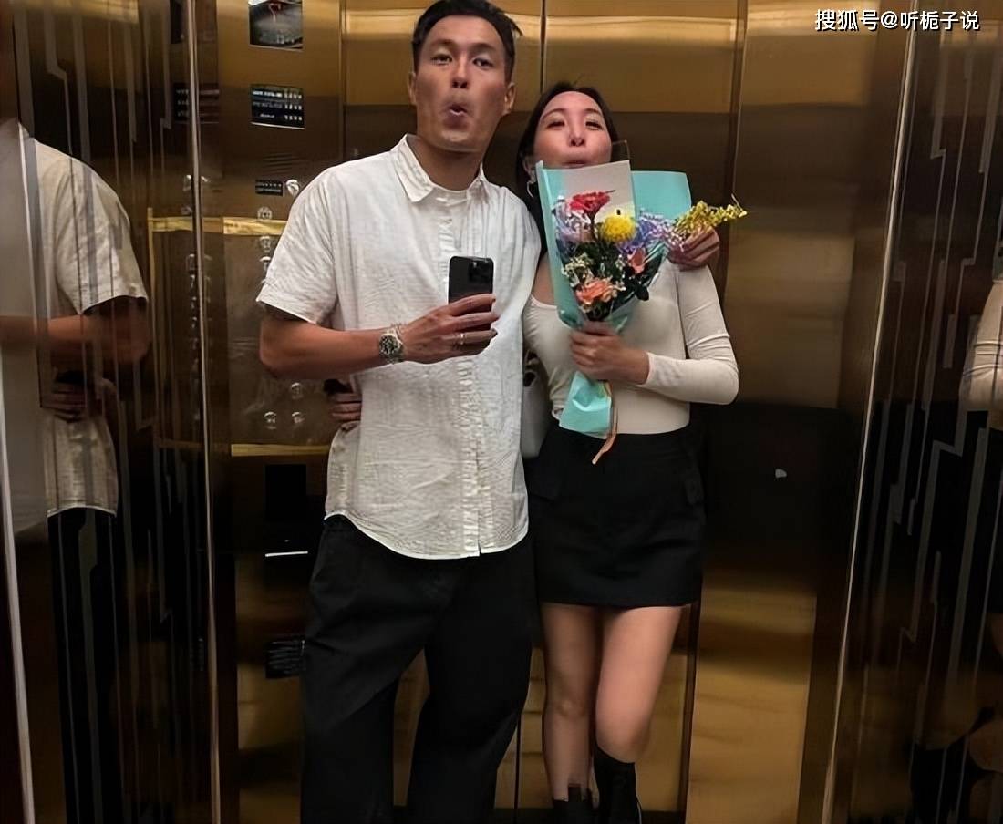 与郭采洁失之交臂后,杨佑宁娶到了心爱的妻子,女儿即将两岁_杨佑宁