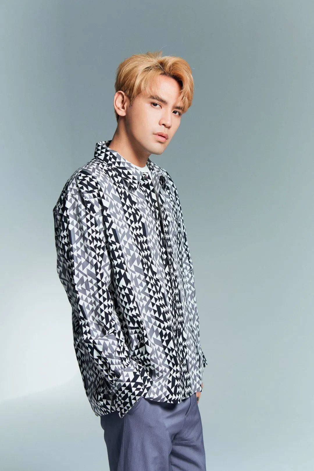 陈零九推全新专辑《10000次》集结11首人生故事游历时间回河_江宜蓉