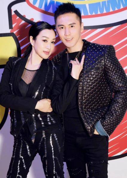 张伦硕和21岁混血女儿关系很好,女儿为他愿意改名字!