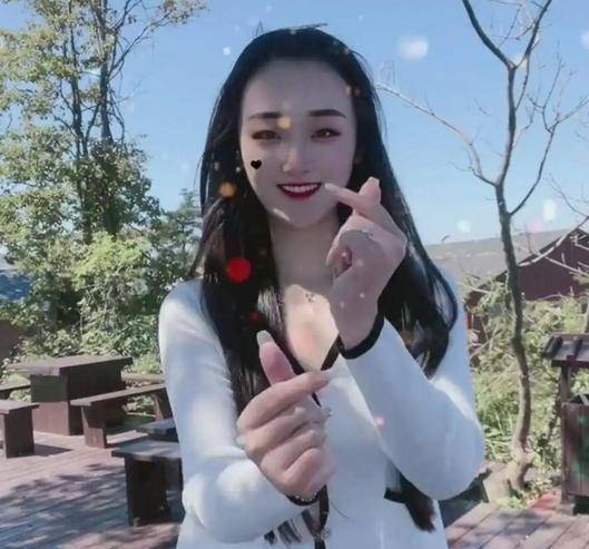 之后,陈亚男成为了过街老鼠,人人喊打的存在.