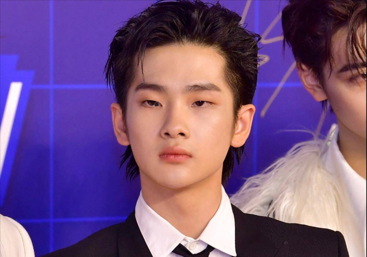 00后男星人气榜:周震南第五,黄明昊第四,王源第二