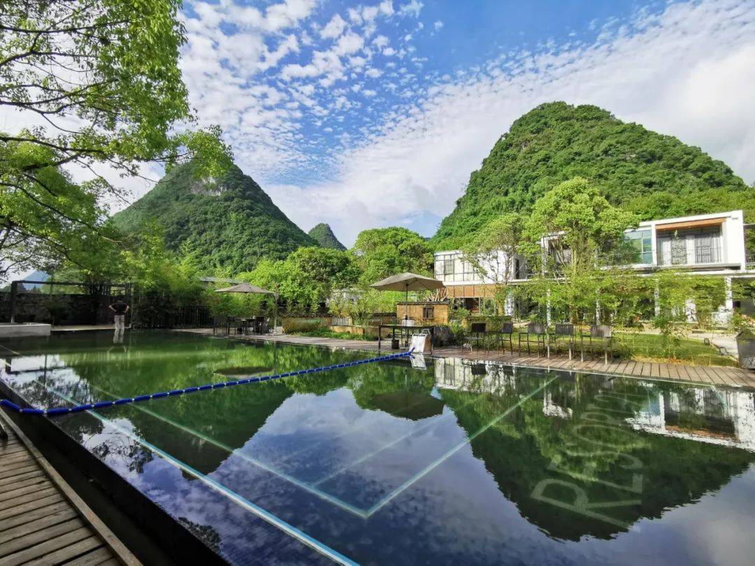 海拔400多米的避暑村庄,藏了一座远离城市的"玻璃城堡"·清远_山居