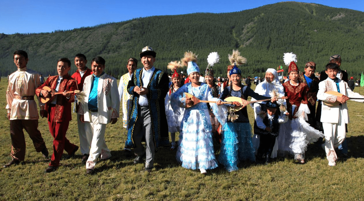 新疆民族团结照片图片