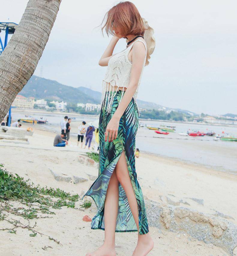 黎姿的海边度假穿搭真圈粉配宽檐草帽时髦又上照贵妇范十足