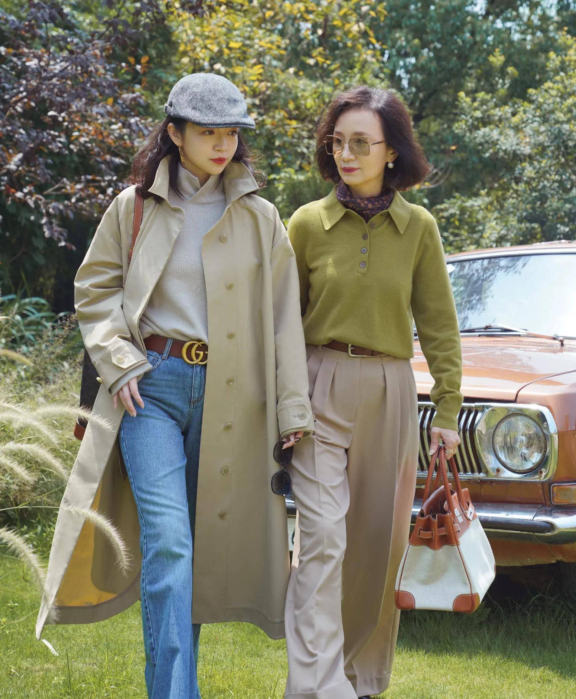 这才是60岁女人该有的穿搭,简约青春,高级又不失时髦感_中年_显得