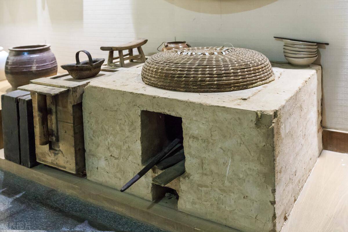 农村土灶风箱原来我们村的那台石碾子可以说是我儿时美好记忆的一部分