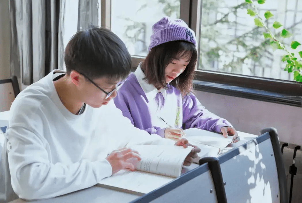 晒择偶标准,要求有房有钱有身材,最后一条让人无语_对方_学历_大学