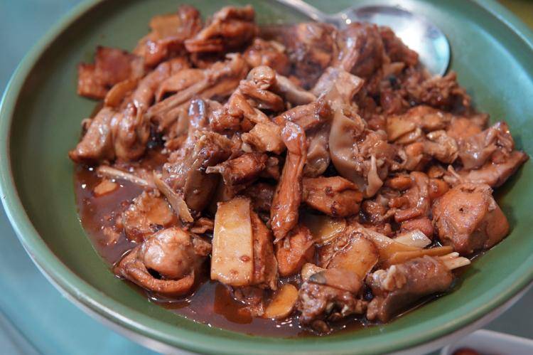 黑鸡黑羊黑兔德化土菜三黑宴,这家茶油香私厨真的香_红菇_戴云山_老鸭