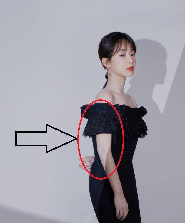 杨紫为秀身材,便穿上一字领紧身裙,不慎暴露了"小粗腰"_显得_时尚