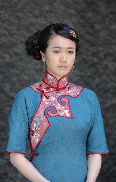 2002年在电视剧 名捕震关东中饰演雅风的左小青竟比宁安公主还更亮眼