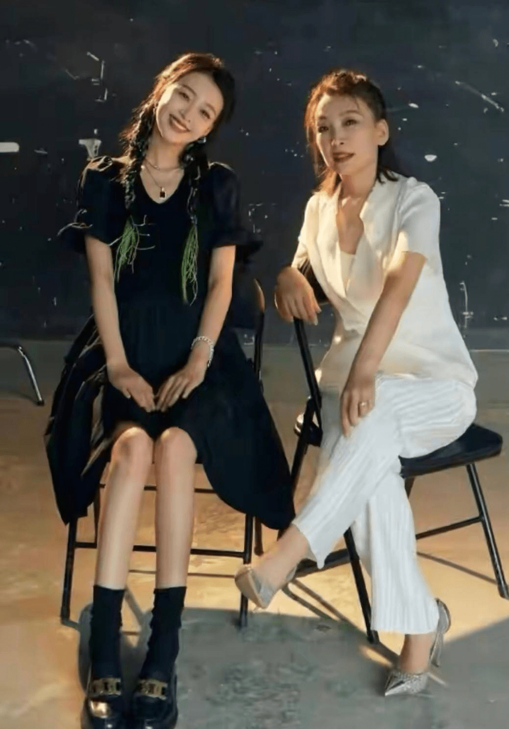 孙怡妈妈长相不惊艳却跟女儿像姐妹50岁不故作甜美穿着得体