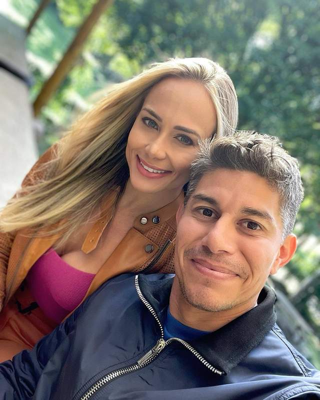 39岁孔卡二婚娶美娇娘,踹掉巴西原配,和新欢带俩儿子生活_路易莎_格雷