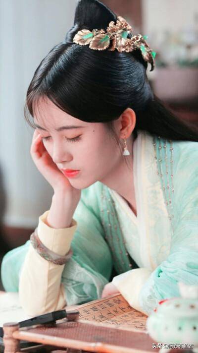 盘点鞠婧祎所有古装造型,每一套都非常惊艳,既时尚又养眼,绝了_美女