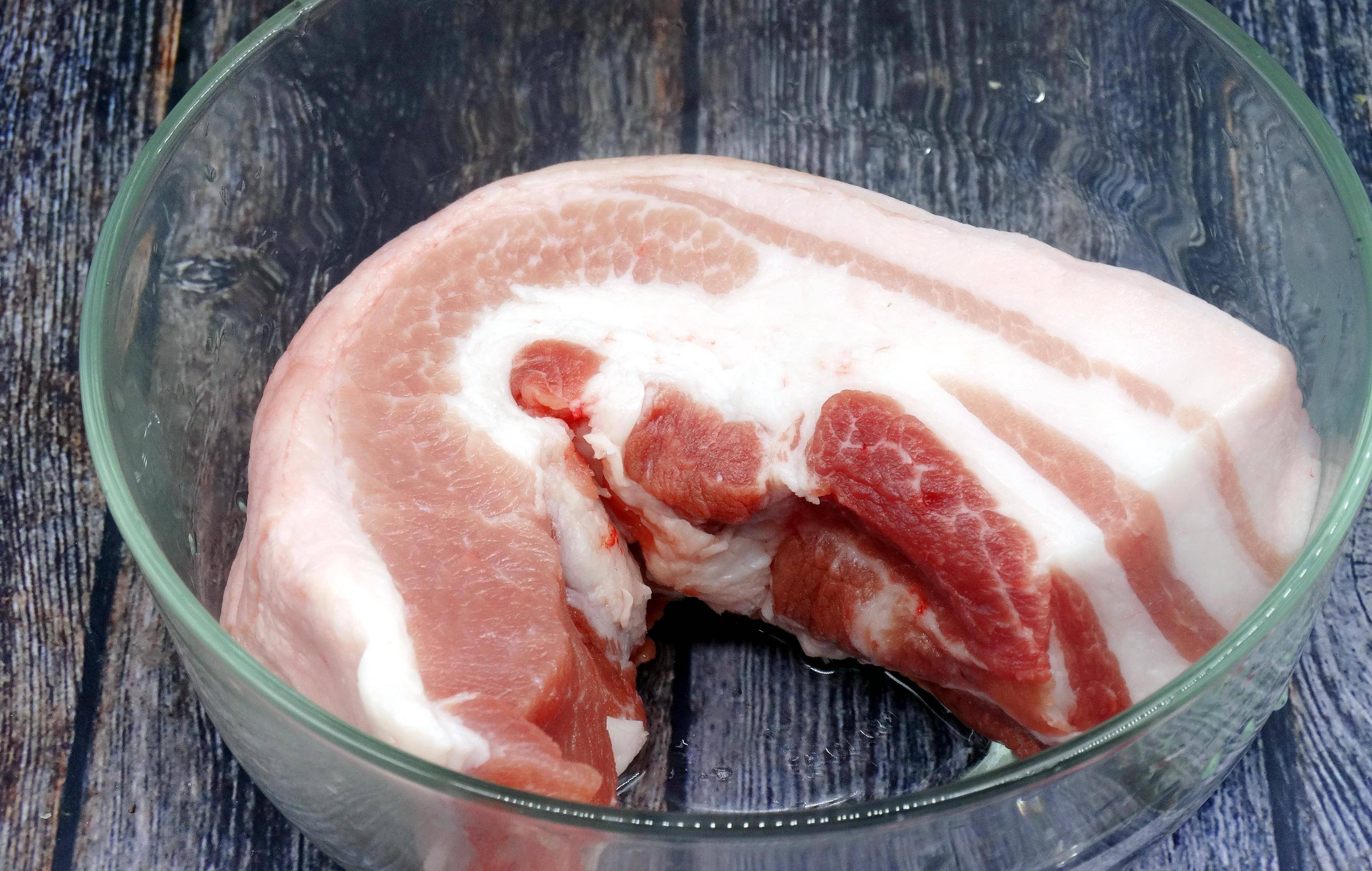 原创春节吃猪肉解冻真麻烦教你一招不冷冻随时用半个月都新鲜