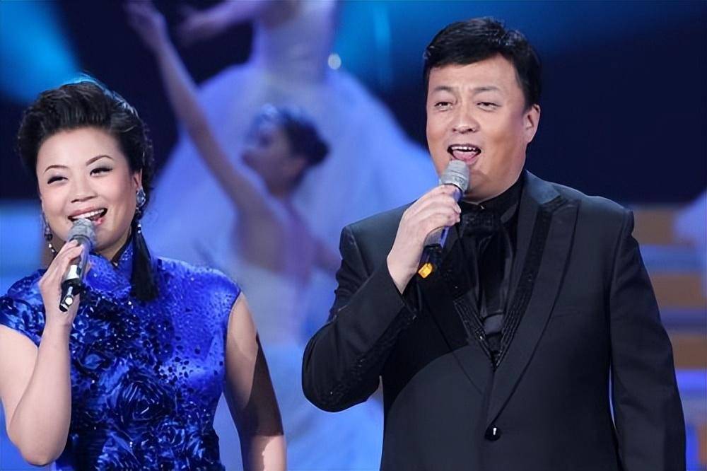 她是国家一级演员,曾25次亮相央视春晚,今52岁依旧孤身一人_张也_婚配
