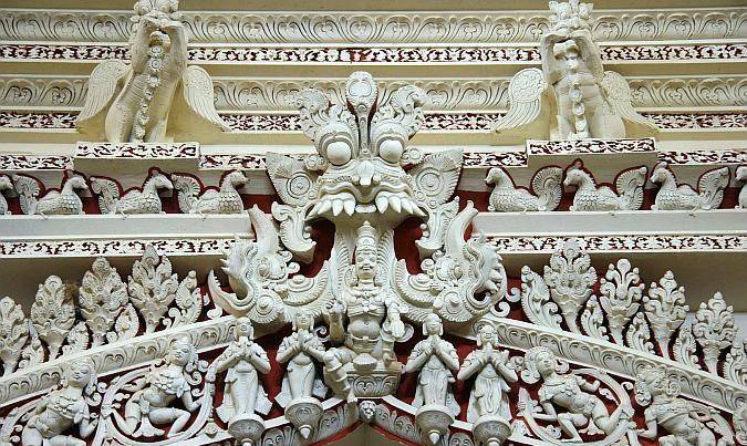 印度的米纳克西神庙 距今已有一千多年的历史 十分之精美