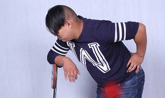 患者除了尿液发黄之外,还伴有尿痛,尿液浑浊等现象,多半是尿路感染