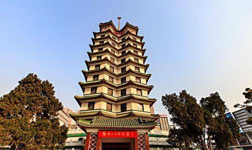 二七纪念塔是中国最年轻的文物保护单位，背后有何历史意义？