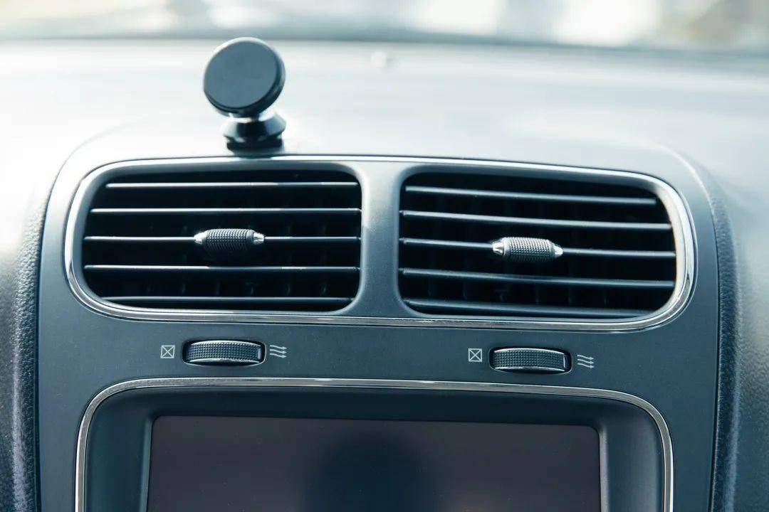 为什么汽车空调制冷比制热更耗油？