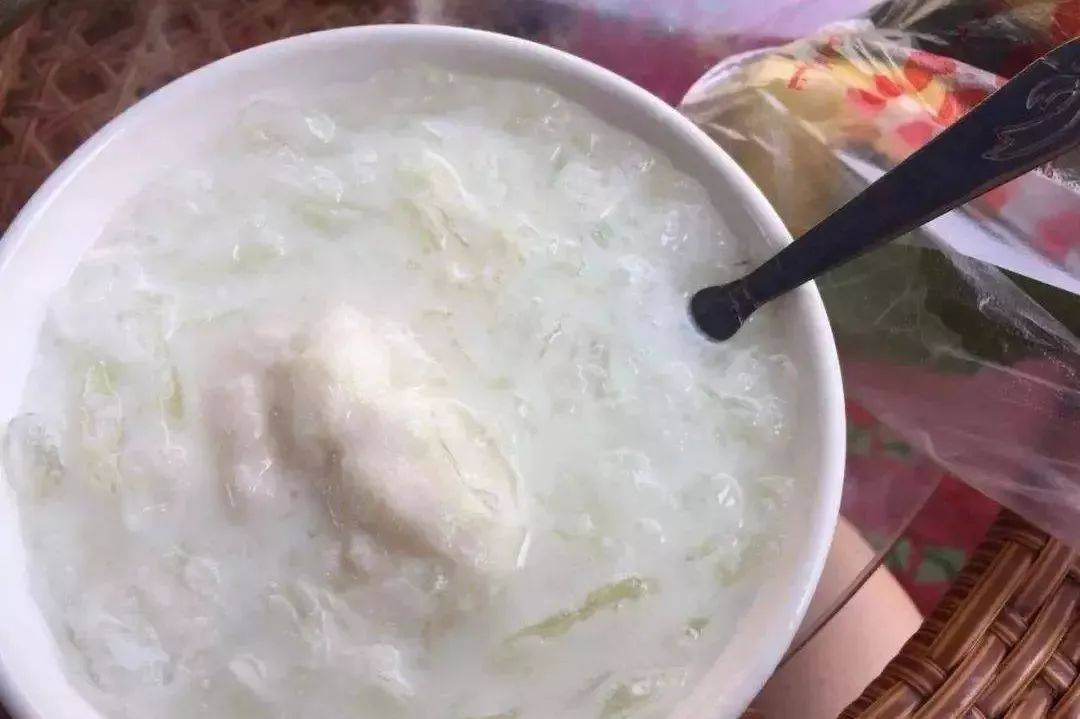 酸奶刨冰是新疆夏天的味道_多克_沙让_冰块