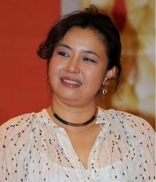 真没想到中年胖女星都变成了"肥圆"女星,而且一眼看去都是年轻的美女