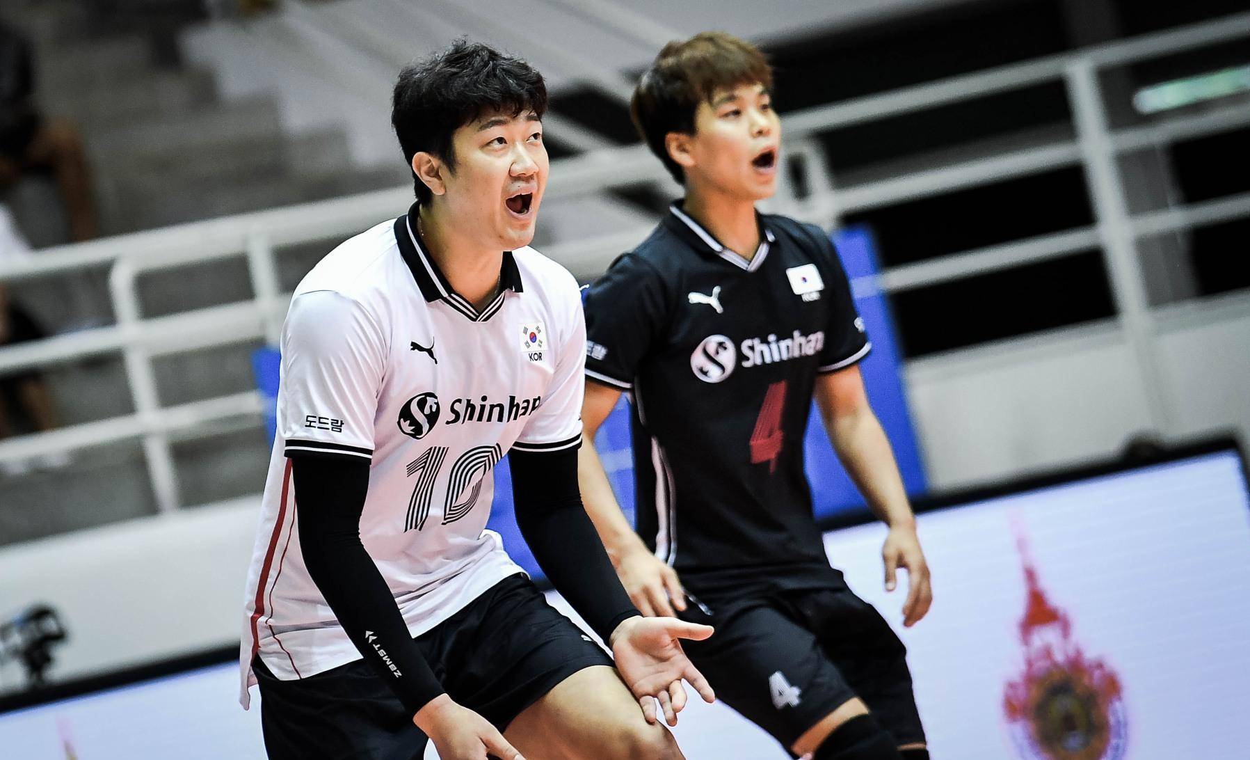 比20,25比21,21比19)澳大利亚和韩国男排在复赛阶段的战绩均为1胜1负