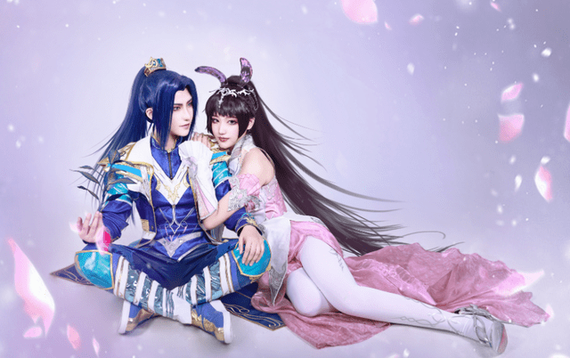 《斗罗大陆》帅哥美女cos三舞组合,还原经典名场面,画面超甜蜜_小舞