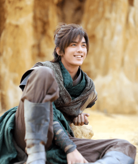 知名童星蜕变成"乘风少年",受到吴京称赞的吴磊到底有多优秀?