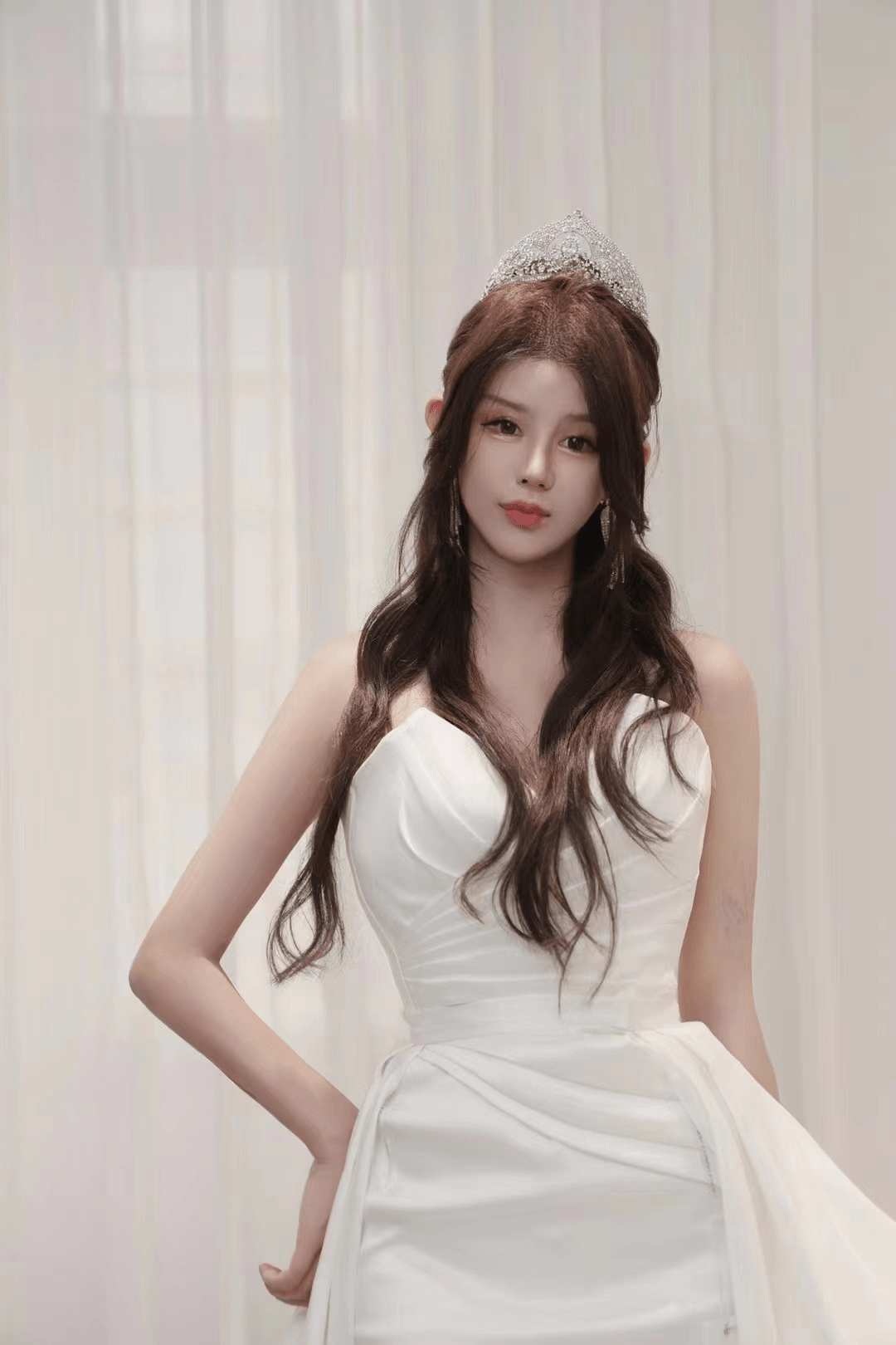 05后艺人周楚娜多年助力公益事业 不炫富炫正能量_小公主_外滩_口才