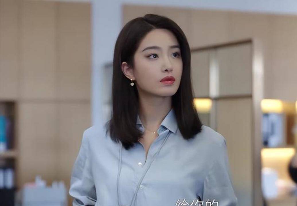 先看《三三三五四》的演员阵容,主演有江疏影,卡琳娜,张慧文,李,等人.