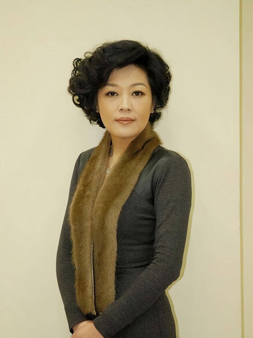 哈文:我永远都是李家的媳妇,丈夫去世4年后,依旧待公婆如父母