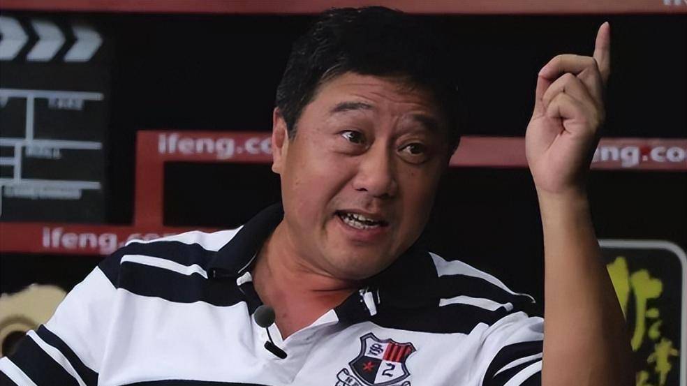 也让台下的京圈大佬叶大鹰动了心不光让观众印象深刻1994年春晚青春