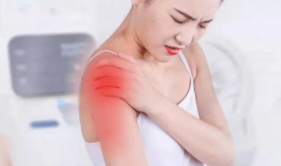 左上臂的疼痛,也有可能是心脏停止跳动的迹象.